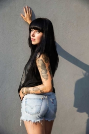 Six Minutes with Sleigh Bells' Alexis Krauss - Jean STORIES